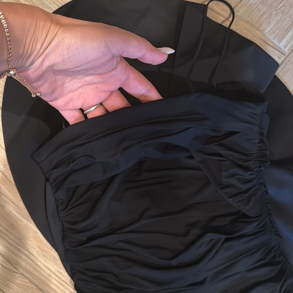 MAGDA BUTRYM H&M
GATHERED TOP WITH ROSE APPLIQUÉ - Picture 8 of 9